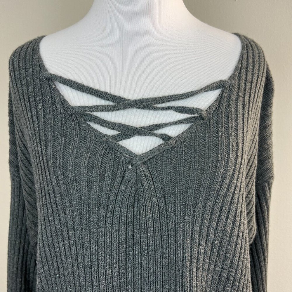 Women's Ribbed V-Neck Sweater - Gray - Picture 3 of 9